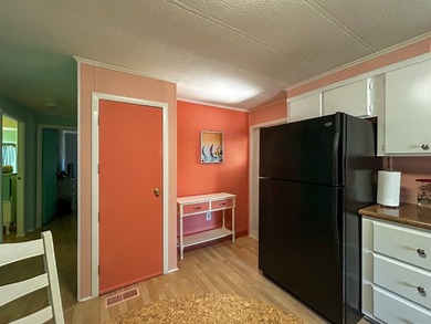 Motivated seller, open to offers. This tastefully updated home - photo 5
