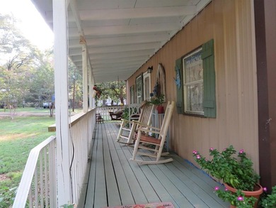 Clean and neat as a pin with Great curb appeal. This 2B/2B Home - photo 11