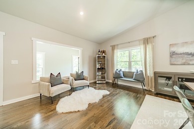 Discover a true Lake Norman gem! Tucked away on nearly an acre - photo 10