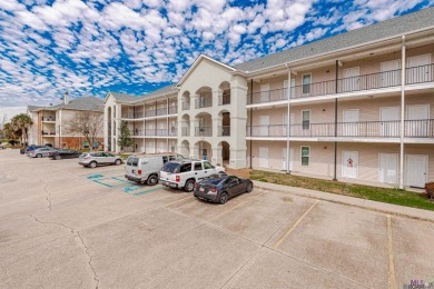 Lake Condo For Sale in Saint Amant, Louisiana