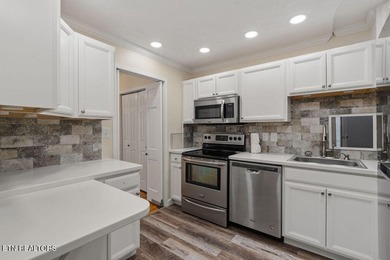 STYLISH SEQUOYAH HILLS CONDOMINIUM. Fresh and awaiting your - photo 17