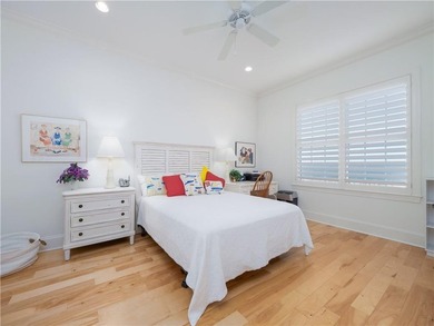 The Minute You Step into this GORGEOUS OCEAN FRONT Turn-Key - photo 20