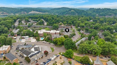STYLISH SEQUOYAH HILLS CONDOMINIUM. Fresh and awaiting your - photo 27
