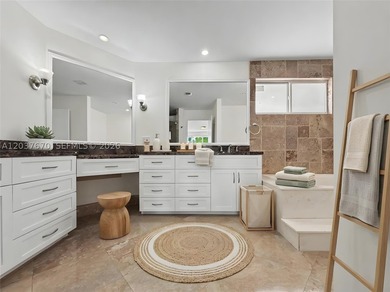 Welcome to this beautifully maintained 4-bedroom, 3-bathroom - photo 30