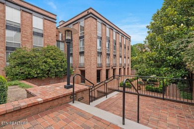 STYLISH SEQUOYAH HILLS CONDOMINIUM. Fresh and awaiting your - photo 37