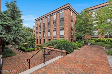 STYLISH SEQUOYAH HILLS CONDOMINIUM. Fresh and awaiting your - photo 40