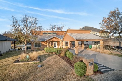 Lake LBJ Home For Sale in Kingsland Texas