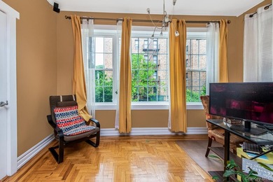 Welcome to 1858 Phelan Place in the Morris Heights section of - photo 11