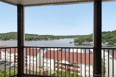 Enjoy the Lake of the Ozarks lifestyle in this beautifully - photo 12