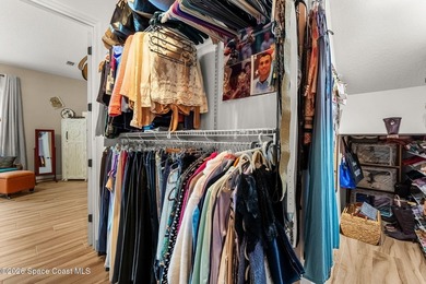 ONE OF A KIND! Space, privacy, and flexibility--all under one - photo 28