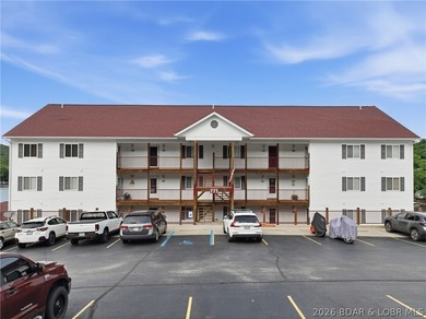 Enjoy the Lake of the Ozarks lifestyle in this beautifully - photo 35
