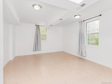 Welcome to 1858 Phelan Place in the Morris Heights section of - photo 36