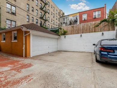 Welcome to 1858 Phelan Place in the Morris Heights section of - photo 40