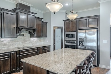Discover luxury living in this beautifully designed 4-bedroom - photo 9
