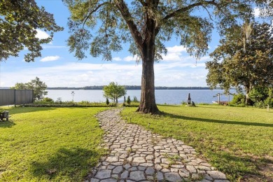 Lake Talquin Home Sale Pending in Tallahassee Florida