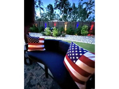 This beautifully maintained home is *move in ready* and offers - photo 14