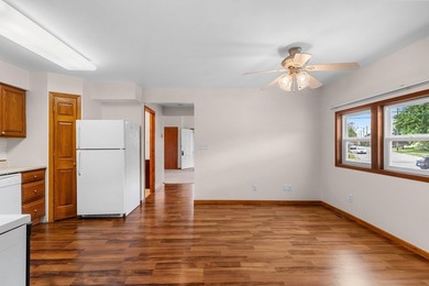 Welcome to your home on sought-after Doty Island! This inviting - photo 14