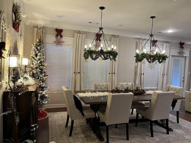 This beautifully maintained home is *move in ready* and offers - photo 29
