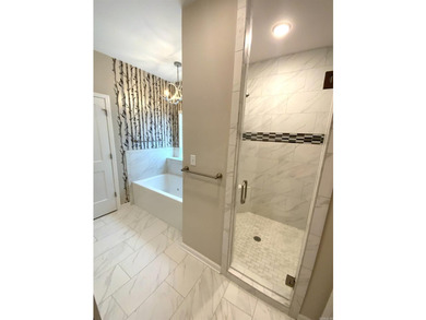 This beautifully maintained home is *move in ready* and offers - photo 36