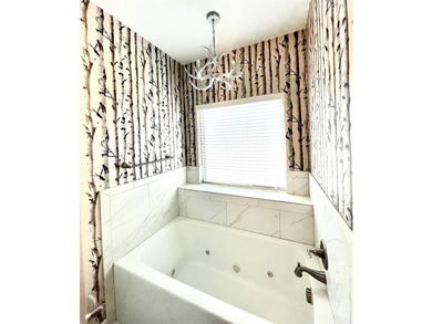 This beautifully maintained home is *move in ready* and offers - photo 37