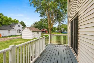 Welcome to your home on sought-after Doty Island! This inviting - photo 41