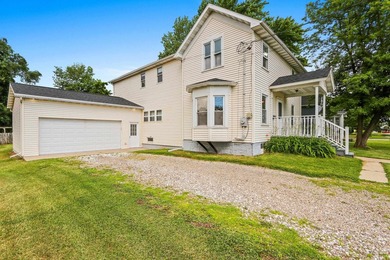Welcome to your home on sought-after Doty Island! This inviting - photo 47