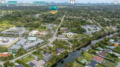 Development opportunity in Biscayne Gardens - This 1.40-acre - photo 4
