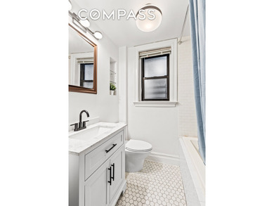 3 BEDROOM 2 BATHROOM APARTMENT IN A CLASSIC PRE-WAR COOPERATIVE - photo 6