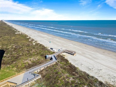 Step inside this ultimate Hemingway-inspired beach condo. This - photo 8