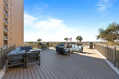 Step inside this ultimate Hemingway-inspired beach condo. This - photo 9