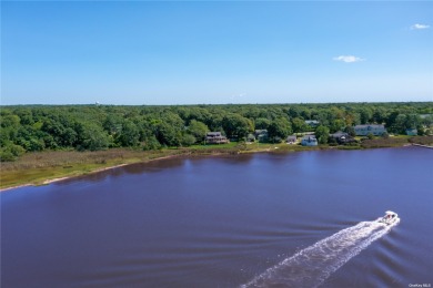 Shinnecock Bay Home For Sale in Hampton Bays New York