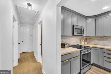 Don't miss this private retreat in the city! 3BR/2BA Mid-Century