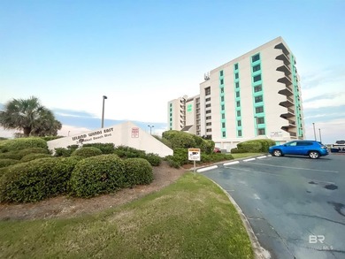 GULF FRONT DEAL! Direct Gulf Front 1 bed/1 bath unit at Island - photo 2