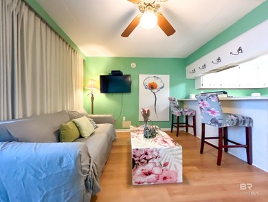 GULF FRONT DEAL! Direct Gulf Front 1 bed/1 bath unit at Island - photo 6