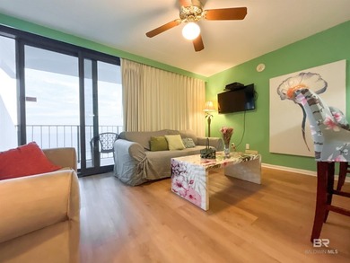 GULF FRONT DEAL! Direct Gulf Front 1 bed/1 bath unit at Island - photo 10