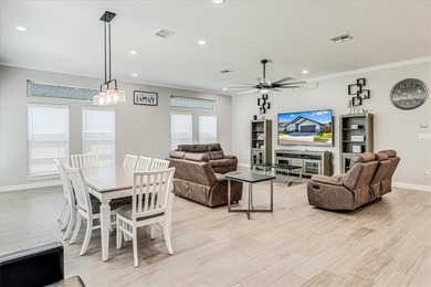Now here is your chance to move-into this.... Beautiful Home - photo 14