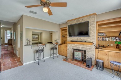 This exceptional townhome is in the heart of Horseshoe Bay - photo 4