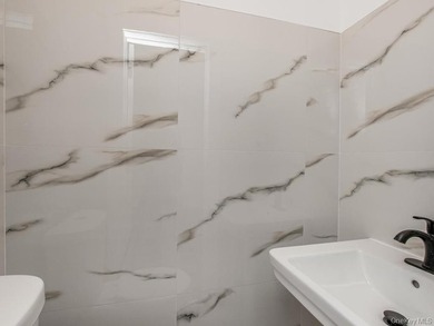 588 Van Nest Ave, Bronx, NY - Renovated single-family home - photo 18