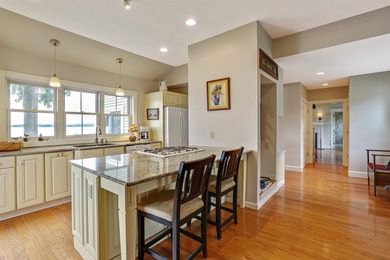 Welcome to 130 Lands End Road-an exceptional lakefront retreat - photo 10