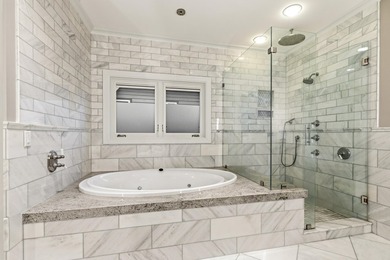 Wake up to breathtaking sunrises & sweeping views of Lake - photo 23