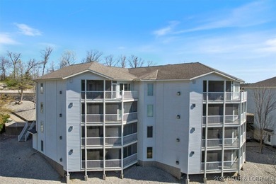 Walk-in from the Parking Lot! End Unit! Turn-Key! Great views of - photo 7