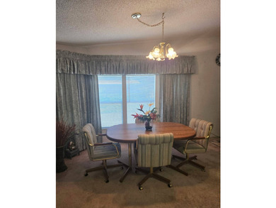 Welcome home to this well maintained 2-bedroom, 2-bath residence - photo 4