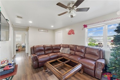 Investment Opportunity in Prime Location! Come explore this