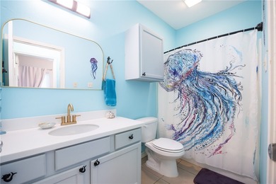 A TOWNHOME MINUTES AWAY FROM PACKERY CHANNEL?? Sign me up! This - photo 12