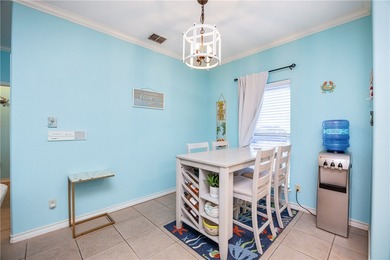 A TOWNHOME MINUTES AWAY FROM PACKERY CHANNEL?? Sign me up! This - photo 14