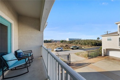 A TOWNHOME MINUTES AWAY FROM PACKERY CHANNEL?? Sign me up! This - photo 19