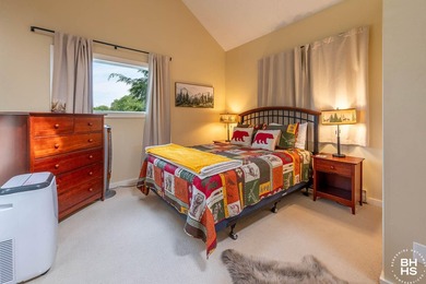 A rarely offered Lake Placid end unit condominium with 4 - photo 23