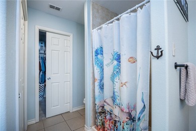 A TOWNHOME MINUTES AWAY FROM PACKERY CHANNEL?? Sign me up! This - photo 27