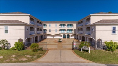 A TOWNHOME MINUTES AWAY FROM PACKERY CHANNEL?? Sign me up! This - photo 28