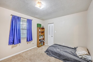 Light, bright, and inviting throughout, this thoughtfully - photo 21